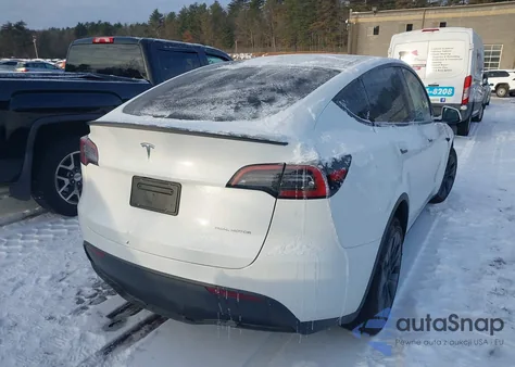 2024 Tesla Model Y Long Range Dual Motor All-Wheel Drive from USA, damaged, VIN 7SAYGDEE9RF152077
